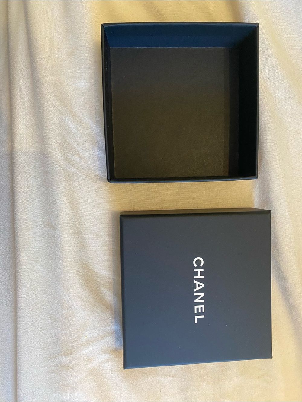 🛍️Chanel Authentic Branded Boxes & Camellias. See listing for pricing. - Picture 10 of 15